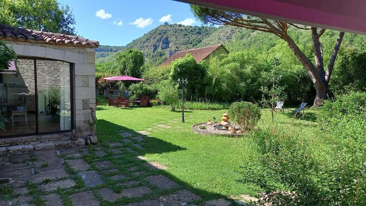 Le Clos De La Roseraie Bed & Breakfast Saint-Martin-Labouval