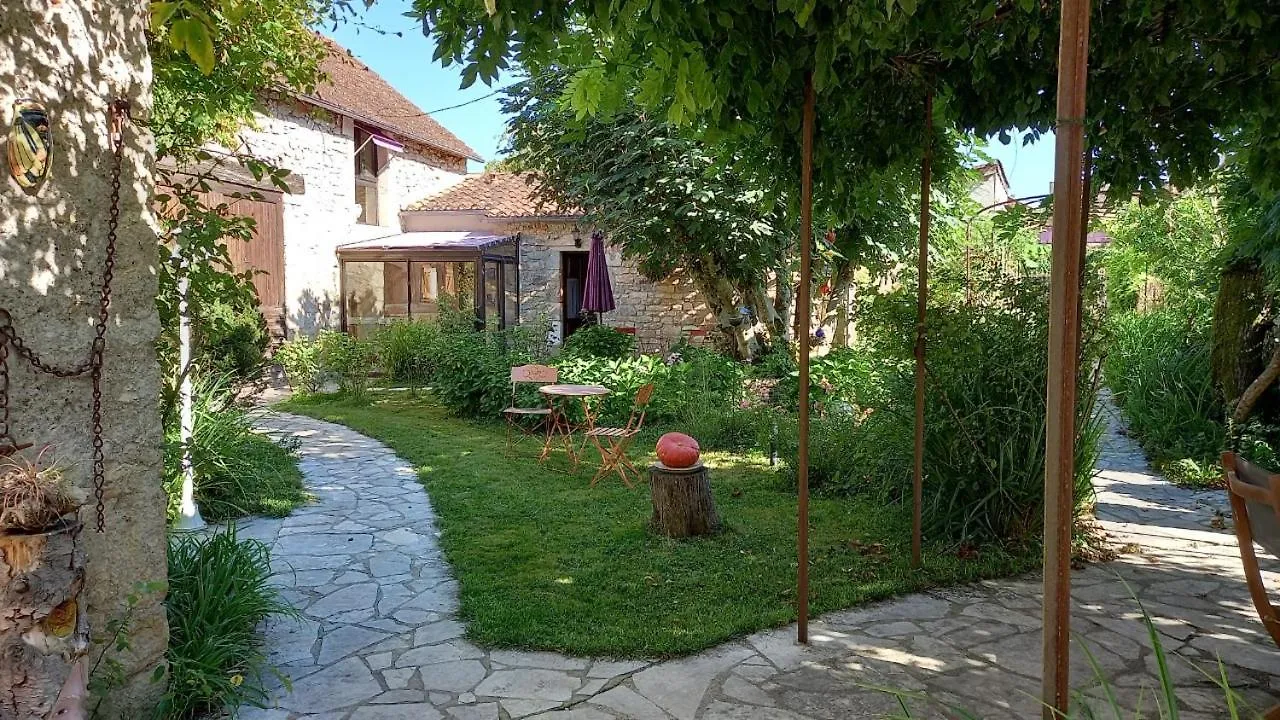 Le Clos De La Roseraie Bed & Breakfast Saint-Martin-Labouval